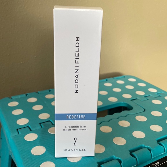 Rodan + Fields Other - SEALED; REDEFINE pore refining toner